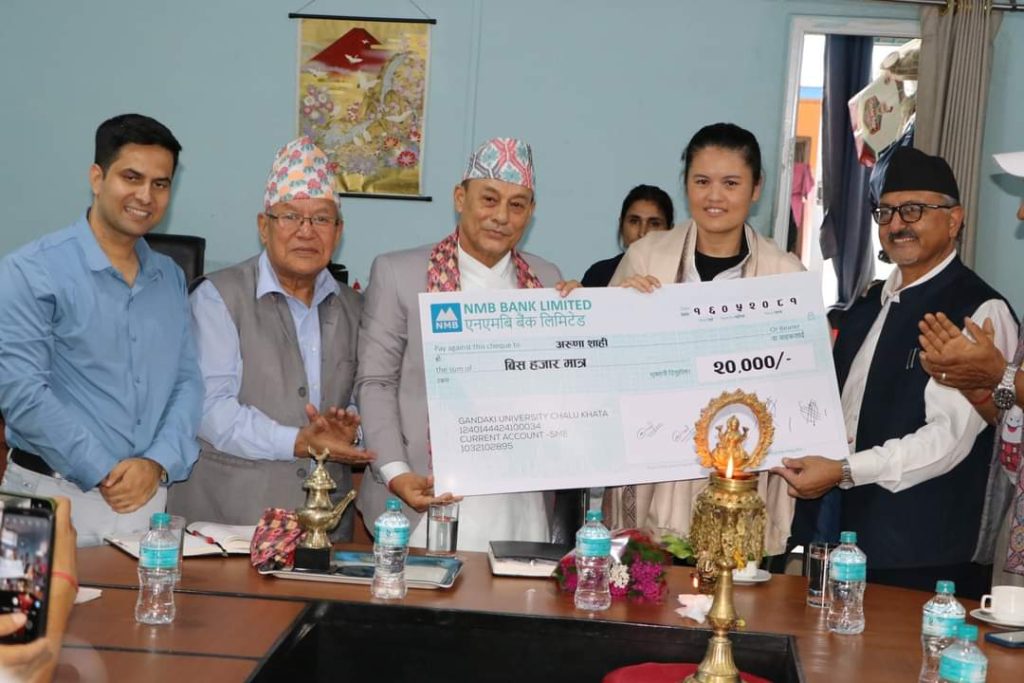नेपाली राष्ट्रिय महिला भलिबल टिमकी कप्तान अरुणा शाहीलाई सम्मान