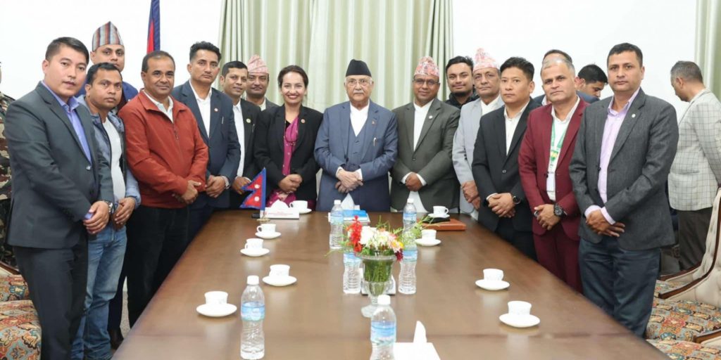 पोखरामा नियमित अन्तर्राष्ट्रिय उडानको माग, प्रधानमन्त्री ओलीलाई मन्त्री बस्यालको आग्रह