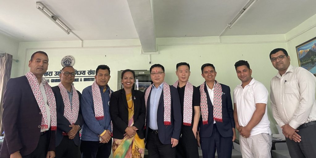 छेन्दु–पोखरा चार्टर उडानका निर्देशक पोउवा संघमा पोखरामा चिनियाँ पर्यटकको रोजाइमा पर्ने विश्वास