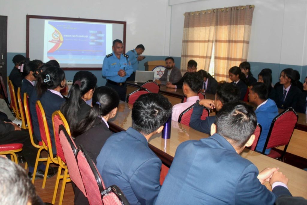 पोखरा बहुमुखी क्याम्पसमा साइबर अपराध सम्बन्धी सचेतनामुलुक कार्यक्रम