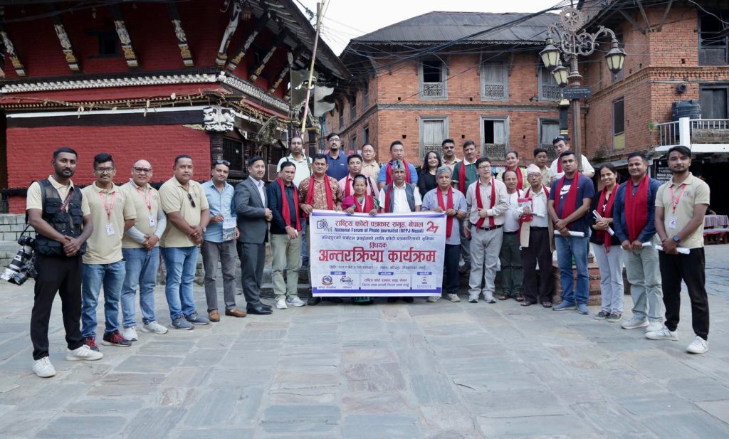 बन्दीपुरमा फोटो पत्रकार समुहको फोटो यात्रा अभियान