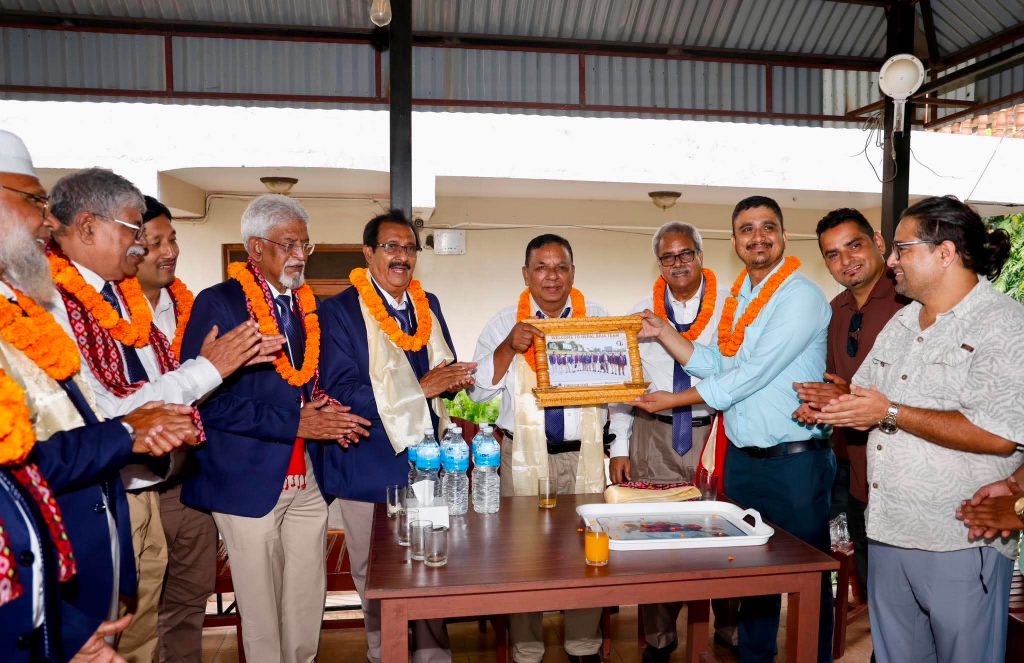 चितवनमा बङ्गलादेशी फोटो पत्रकार टोलीलाई स्वागत